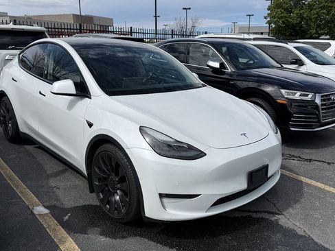 Used 2022 Tesla Model Y Performance AWD/4WD image 1