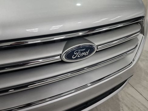 Used 2019 Ford Escape SE image 9