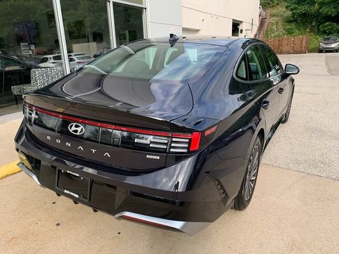 Certified 2025 Hyundai Sonata SEL FWD image 4