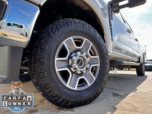 Used 2023 Ford F250 Lariat w/ FX4 Off-Road Package image 24