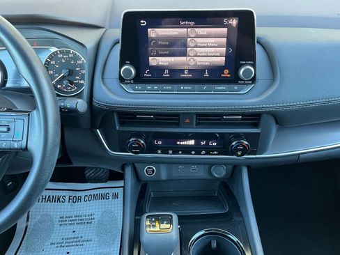 Used 2023 Nissan Rogue SV image 18