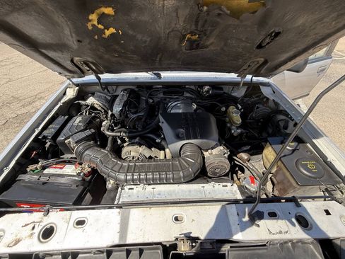 Used 1992 MAZDA Navajo 4WD image 32