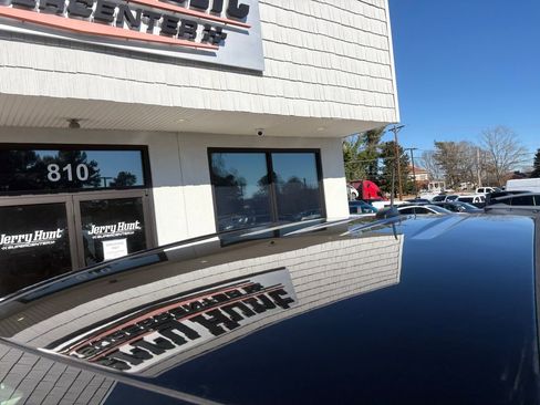 Used 2024 Chevrolet Colorado W/T image 12