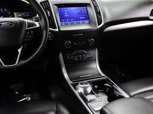 Used 2020 Ford Edge SEL w/ Convenience Package image 15
