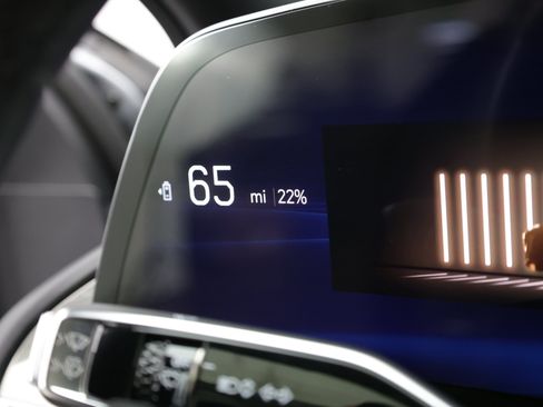 Used 2024 Cadillac Lyriq Luxury RWD image 29