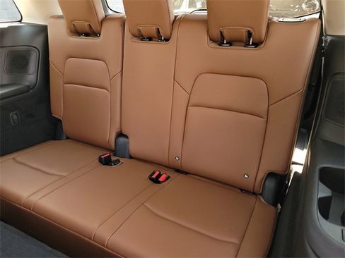 New 2025 Nissan Pathfinder Platinum w/ Cargo Package image 4