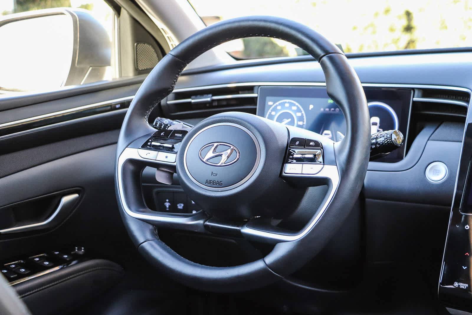Certified 2024 Hyundai Tucson Limited AWD/4WD image 16