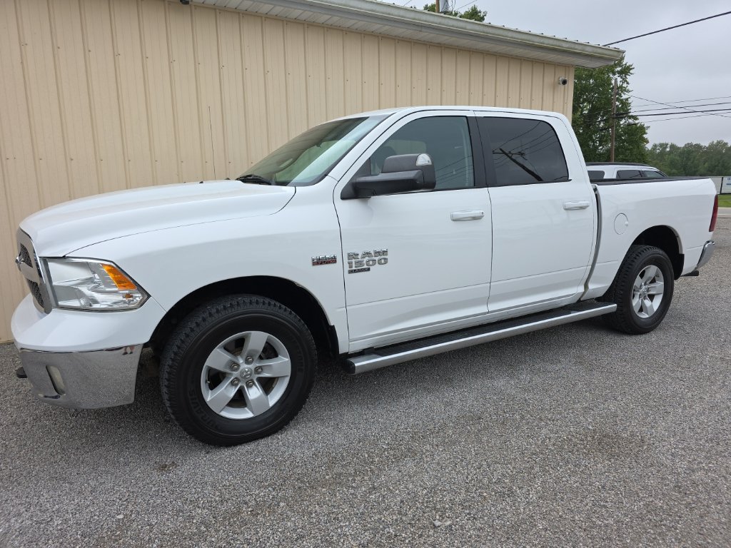 Used 2019 RAM 1500 Classic SLT AWD/4WD image 10
