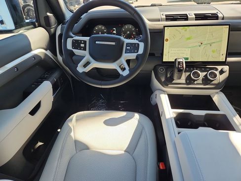 Used 2026 Land Rover Defender 110 S AWD/4WD image 4