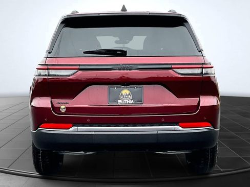 New 2026 Jeep Grand Cherokee Altitude AWD/4WD image 5