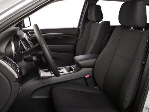Used 2013 Jeep Grand Cherokee Limited RWD image 11