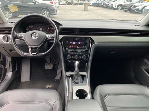Used 2020 Volkswagen Passat 2.0T SE image 28