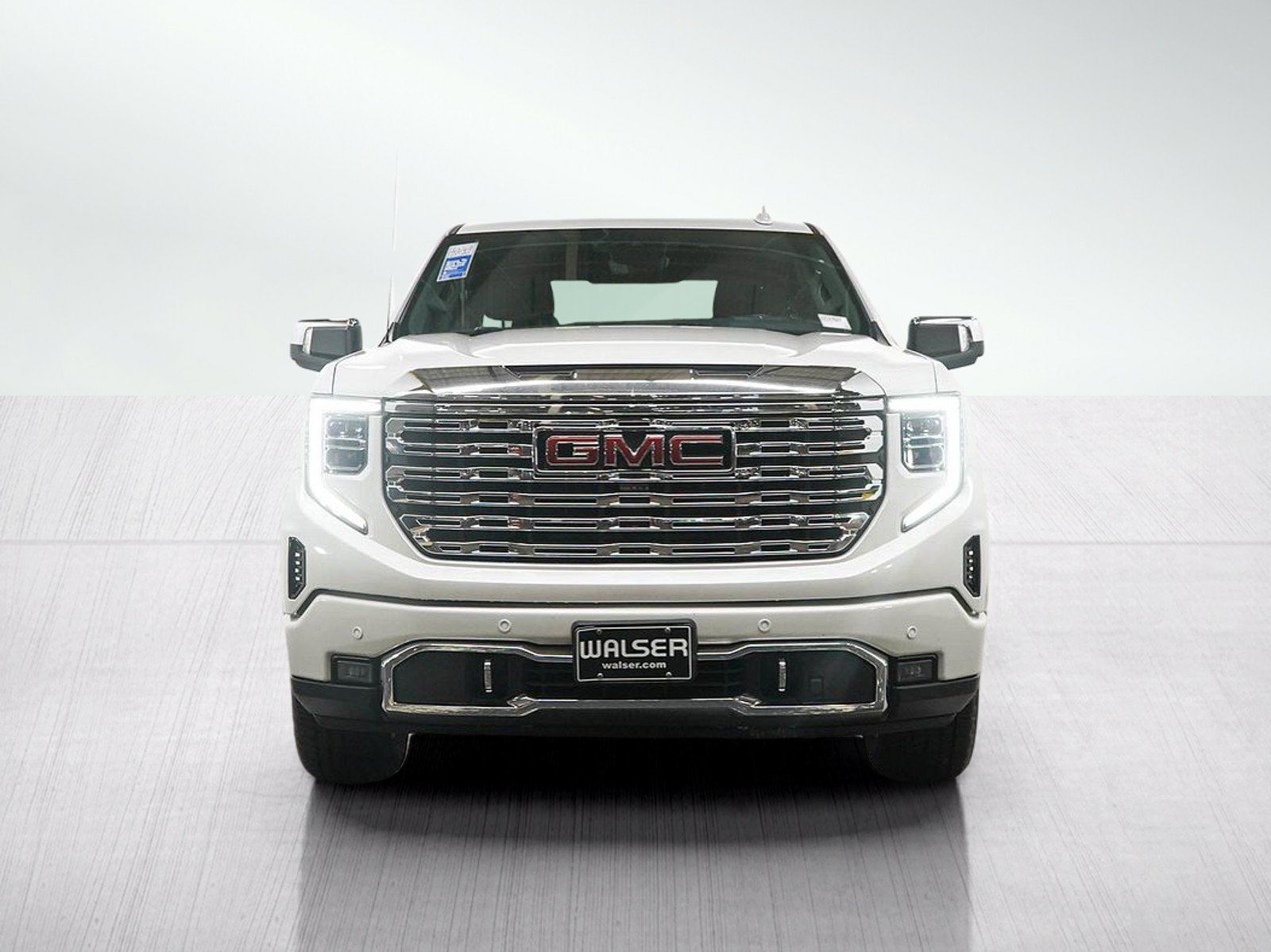 Used 2023 GMC Sierra 1500 Denali w/ Technology Package AWD/4WD image 8