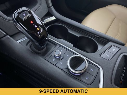 Certified 2023 Cadillac XT6 Sport w/ Platinum Package AWD/4WD image 8