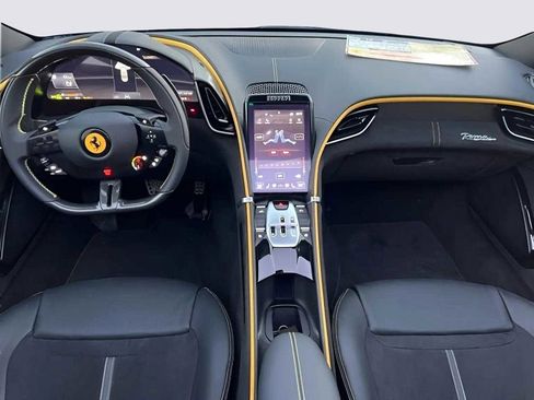 Used 2024 Ferrari Roma Spider image 21