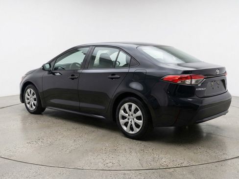 Used 2025 Toyota Corolla LE image 6
