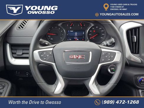 Used 2024 GMC Terrain SLE w/ Driver Convenience Package FWD image 25