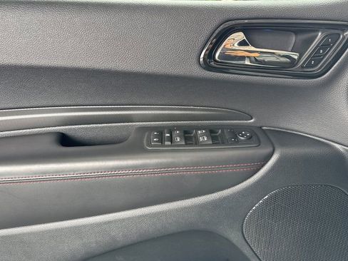 Used 2024 Dodge Durango GT RWD image 17