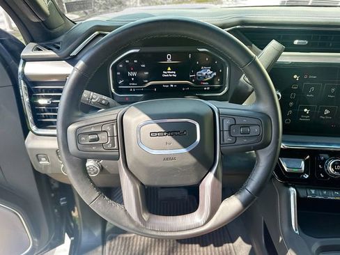 Used 2025 GMC Sierra 3500 Denali Ultimate AWD/4WD image 11