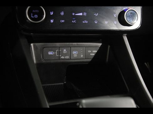 Certified 2025 Hyundai Santa Cruz Limited AWD/4WD image 16
