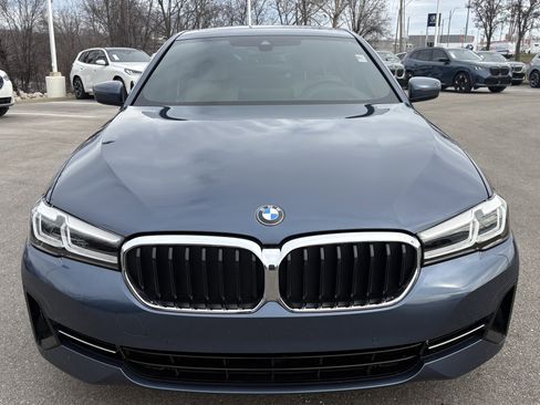 Used 2023 BMW 530i w/ Premium Package image 3