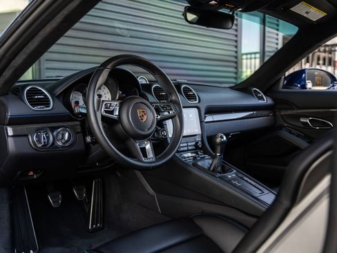 Certified 2023 Porsche 718 Cayman GTS RWD image 4