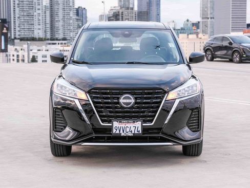 Used 2025 Nissan Kicks Play S FWD image 2