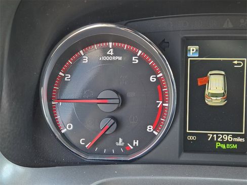 Used 2016 Toyota RAV4 SE w/ Advanced Technology Package image 13