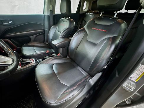 Used 2019 Jeep Compass Trailhawk w/ Leather Interior Group AWD/4WD image 5
