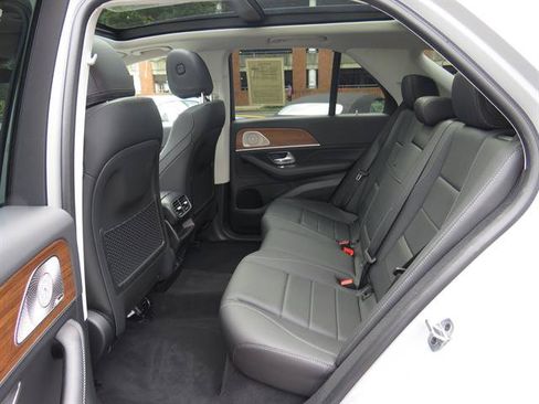Certified 2025 Mercedes-Benz GLE 350 4MATIC w/ AMG Line Exterior image 21