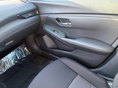 Used 2025 Nissan Sentra SV image 27