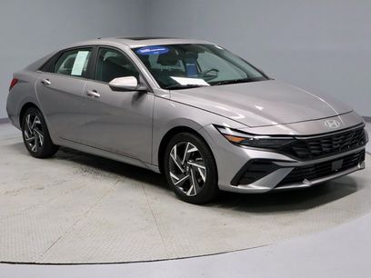Certified 2024 Hyundai Elantra SEL w/ Convenience Package