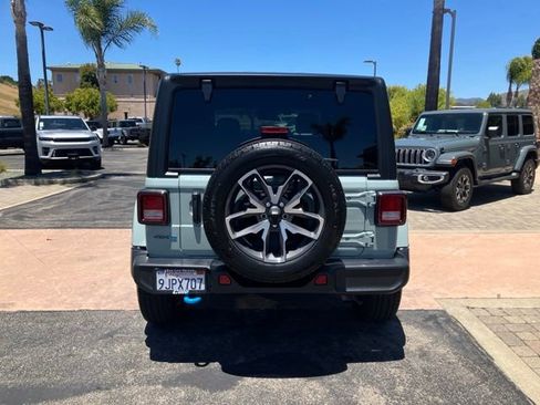 Used 2024 Jeep Wrangler Unlimited AWD/4WD image 10