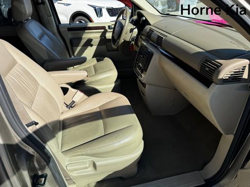 Used 2006 Ford Freestar SEL image 26