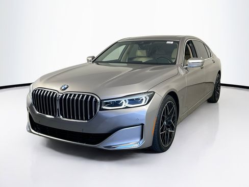 Used 2022 BMW 740i w/ Interior Design Package image 1