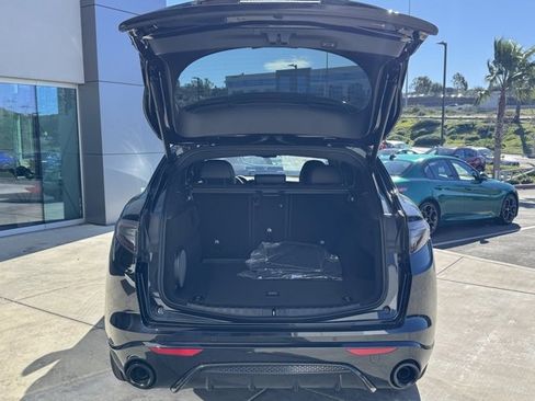 New 2025 Alfa Romeo Stelvio Sprint image 10