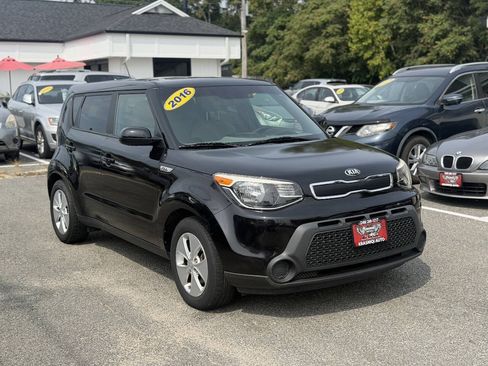 Used 2016 Kia Soul FWD image 4