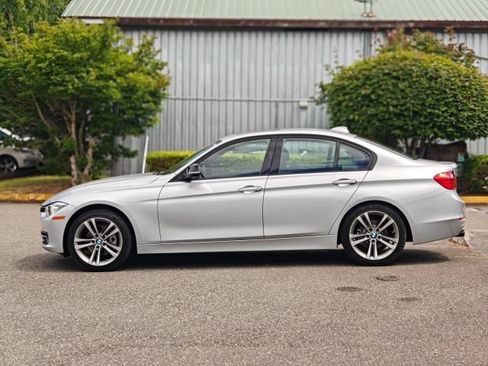 Used 2013 BMW 328i xDrive Sedan AWD/4WD image 4