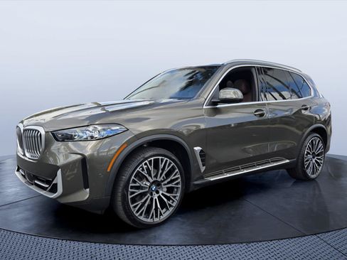Used 2026 BMW X5 sDrive40i RWD image 2