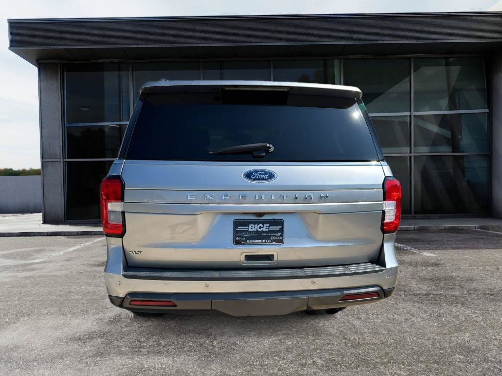 Used 2024 Ford Expedition XLT RWD image 5