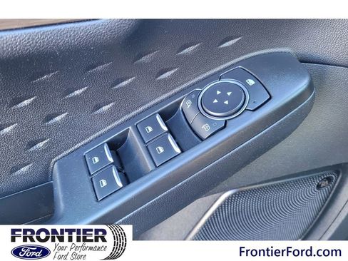 Used 2020 Ford Escape Titanium image 15