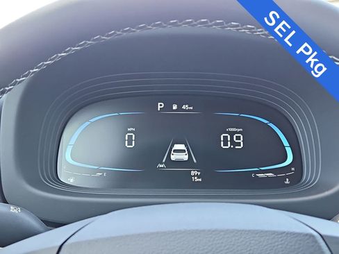 Used 2025 Hyundai Venue SEL FWD image 22