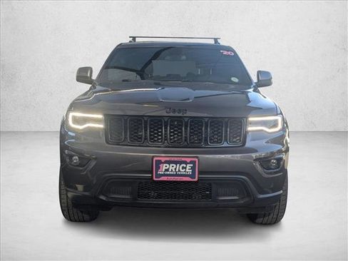 Used 2020 Jeep Grand Cherokee Laredo image 2