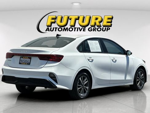 Certified 2023 Kia Forte LXS w/ LXS Technology Package FWD image 4