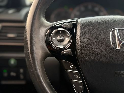 Used 2016 Honda Accord Touring image 32