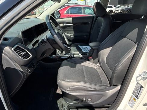 Used 2024 Kia Seltos EX AWD/4WD image 11