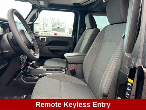 Used 2024 Jeep Wrangler Willys image 4