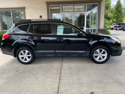 Used 2014 Subaru Outback 2.5i Premium w/ Popular Package #3 AWD/4WD image 6