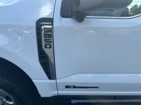 New 2026 Ford F250 Lariat w/ Lariat Premium Package image 9
