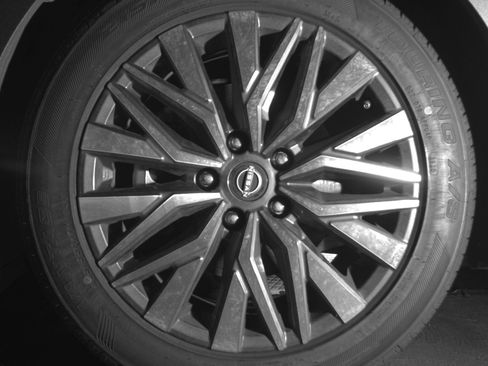 Used 2025 Nissan Altima 2.5 SV image 12